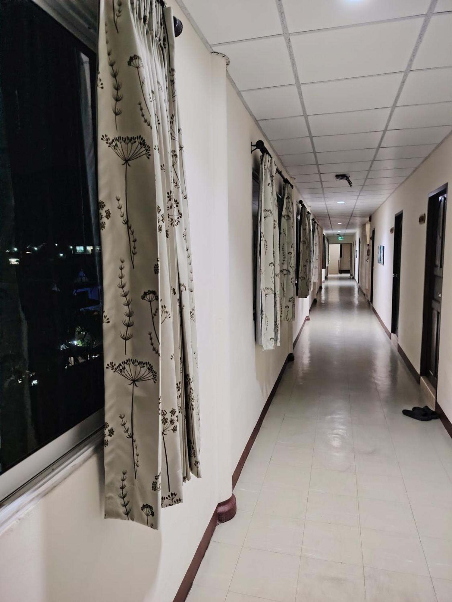 Aram Hotel Pantai Kata Bagian luar foto