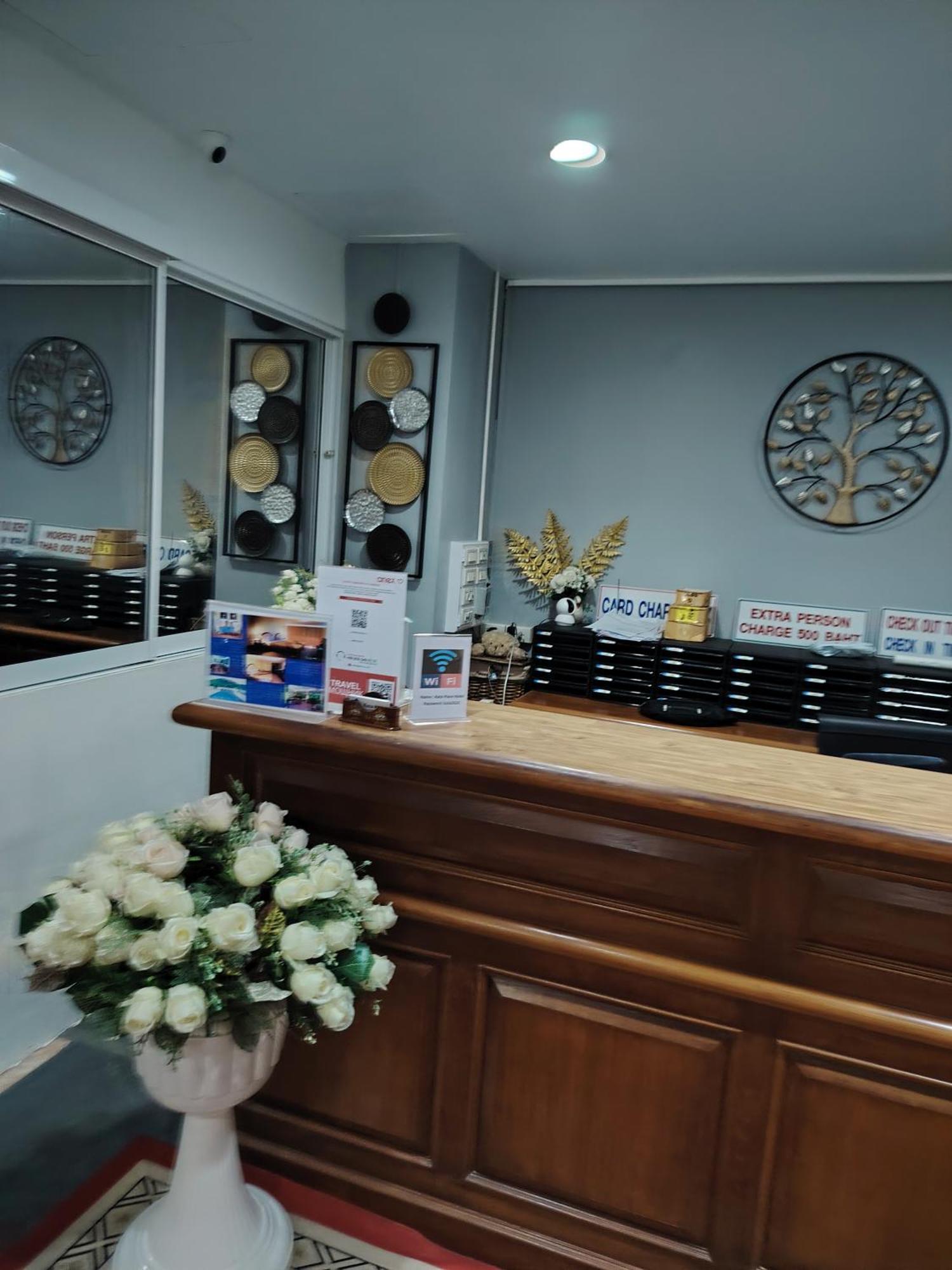 Aram Hotel Pantai Kata Bagian luar foto