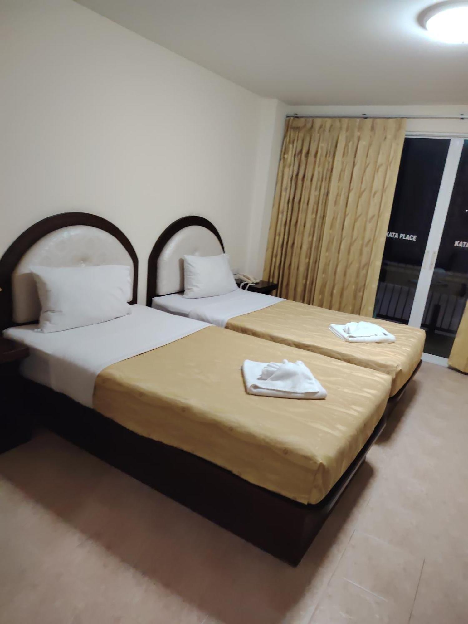 Aram Hotel Pantai Kata Bagian luar foto