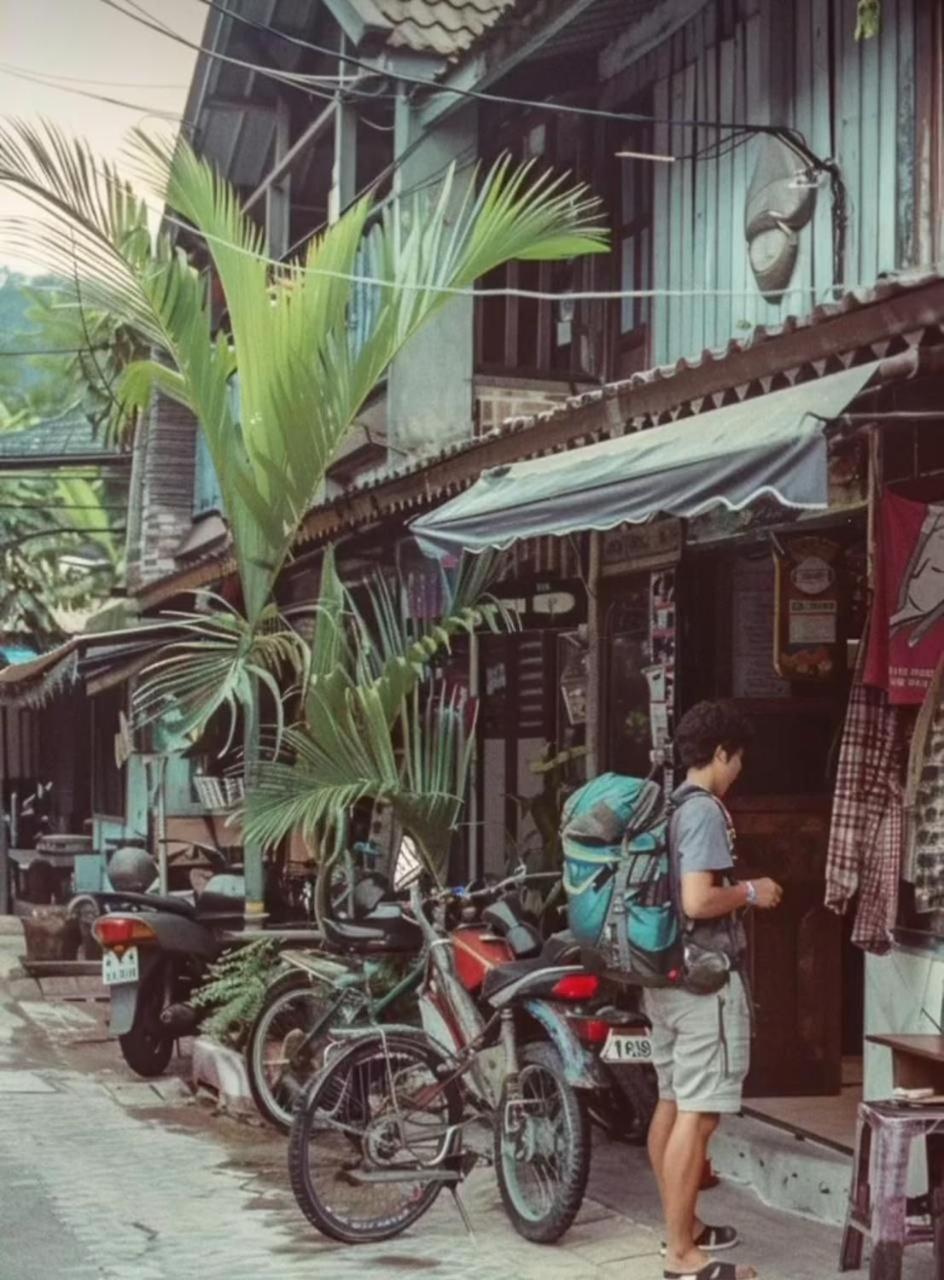 Aram Hotel Pantai Kata Bagian luar foto